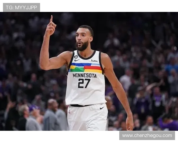 戈贝尔称道苏姆攻防表现出色38岁控卫在市场上是否仍有机会